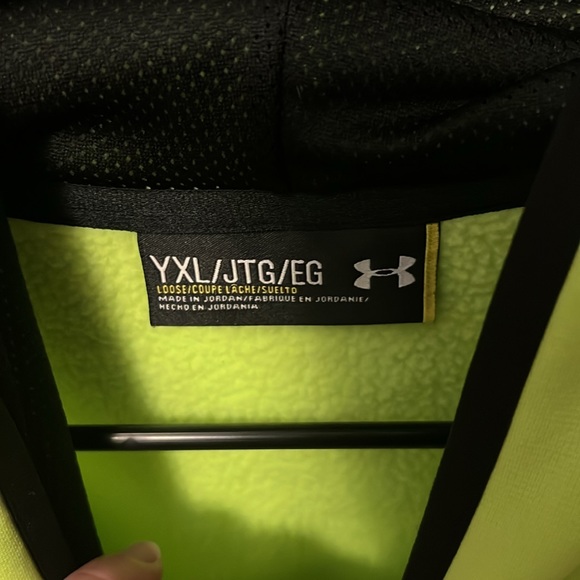 Under Armour hoodie size youth XL. Neon green and black. - Picture 5 of 6